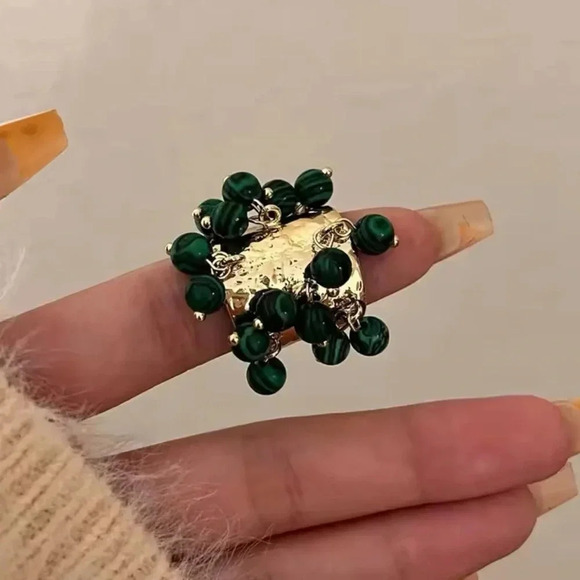 Malachite Green Stones Fringe Ring - Picture 2 of 10